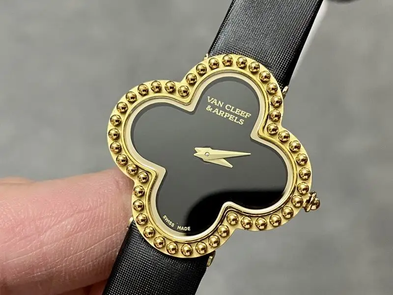 Van Cleef & Arpels 30mm 102410